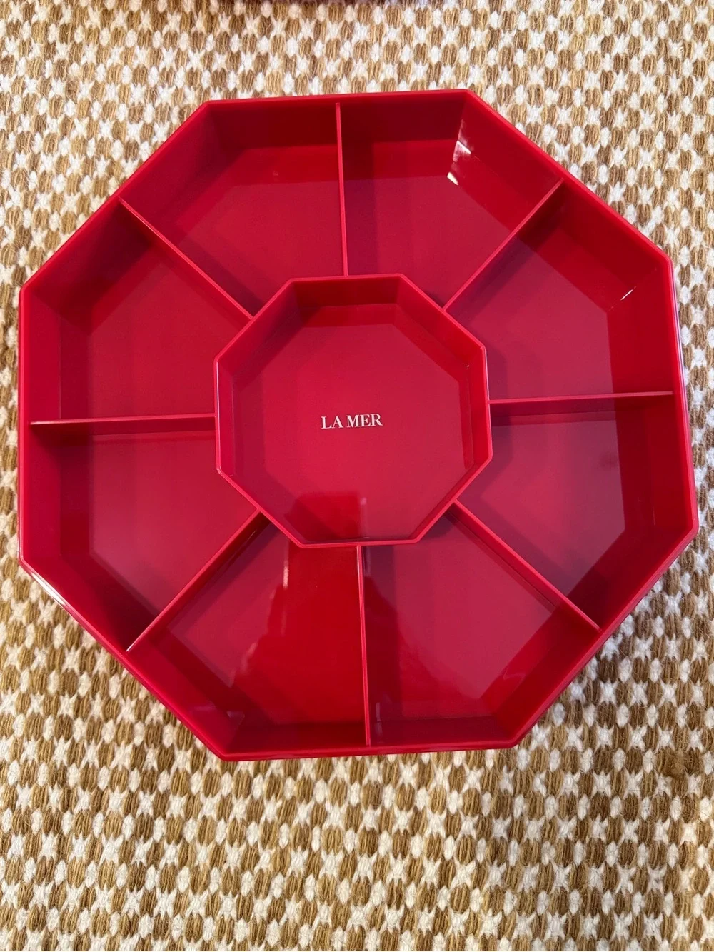 La Mer Red makeup organizer